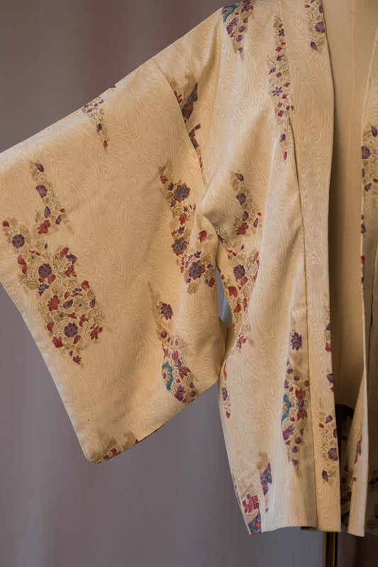 Vintage Cream Haori with Floral Motif and Subtle Wave Pattern