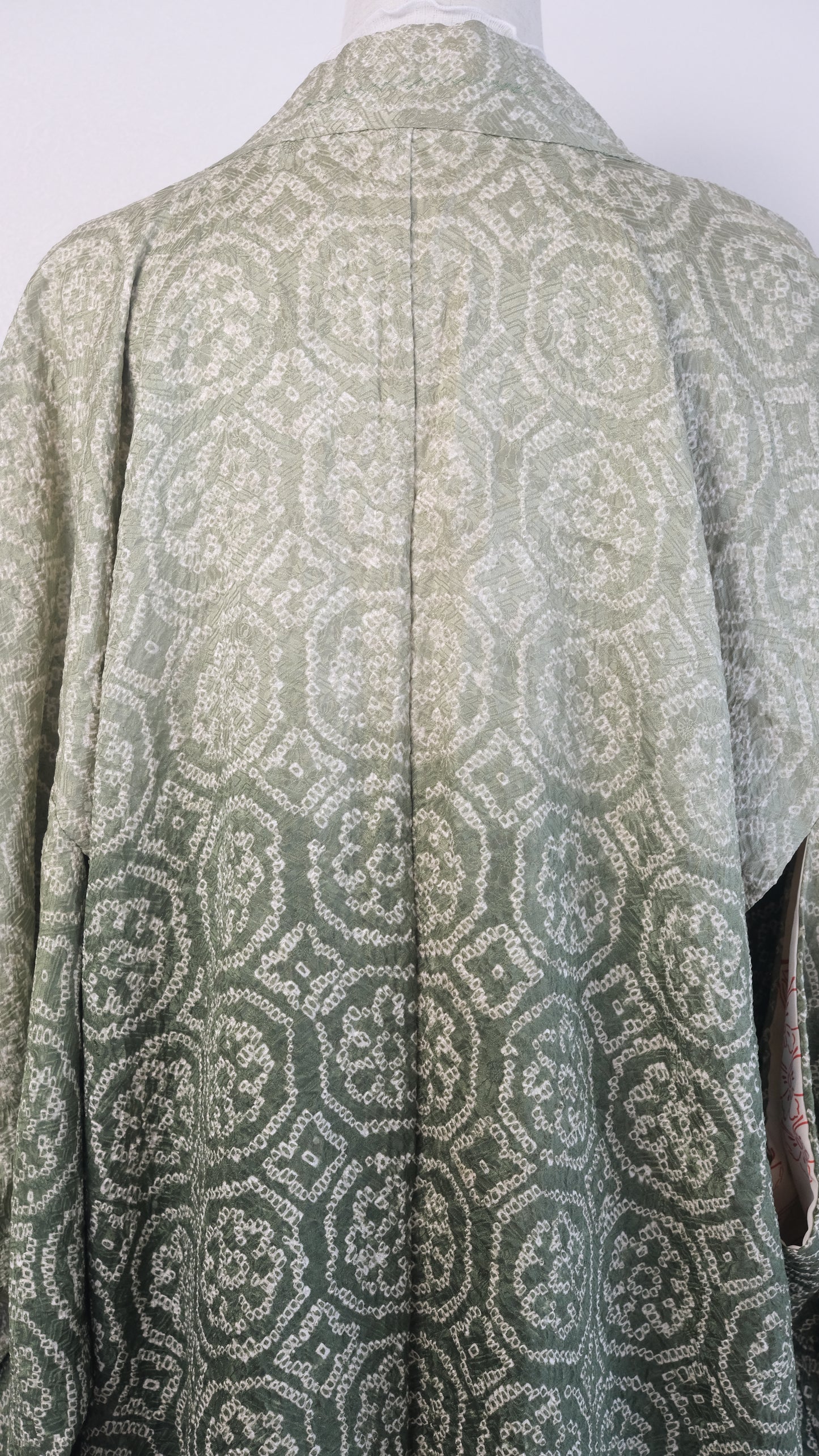 Green Gradation Haori with Shibori-Inspired Motif