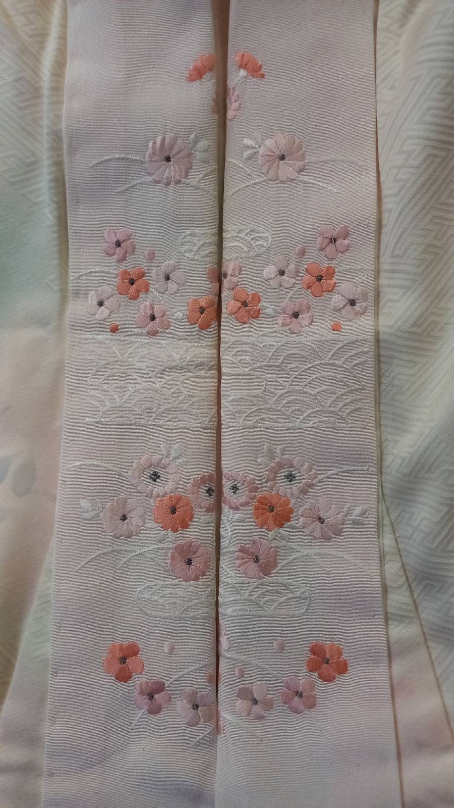 Vintage Soft Peach Floral Nagajuban with Embroidered Collar