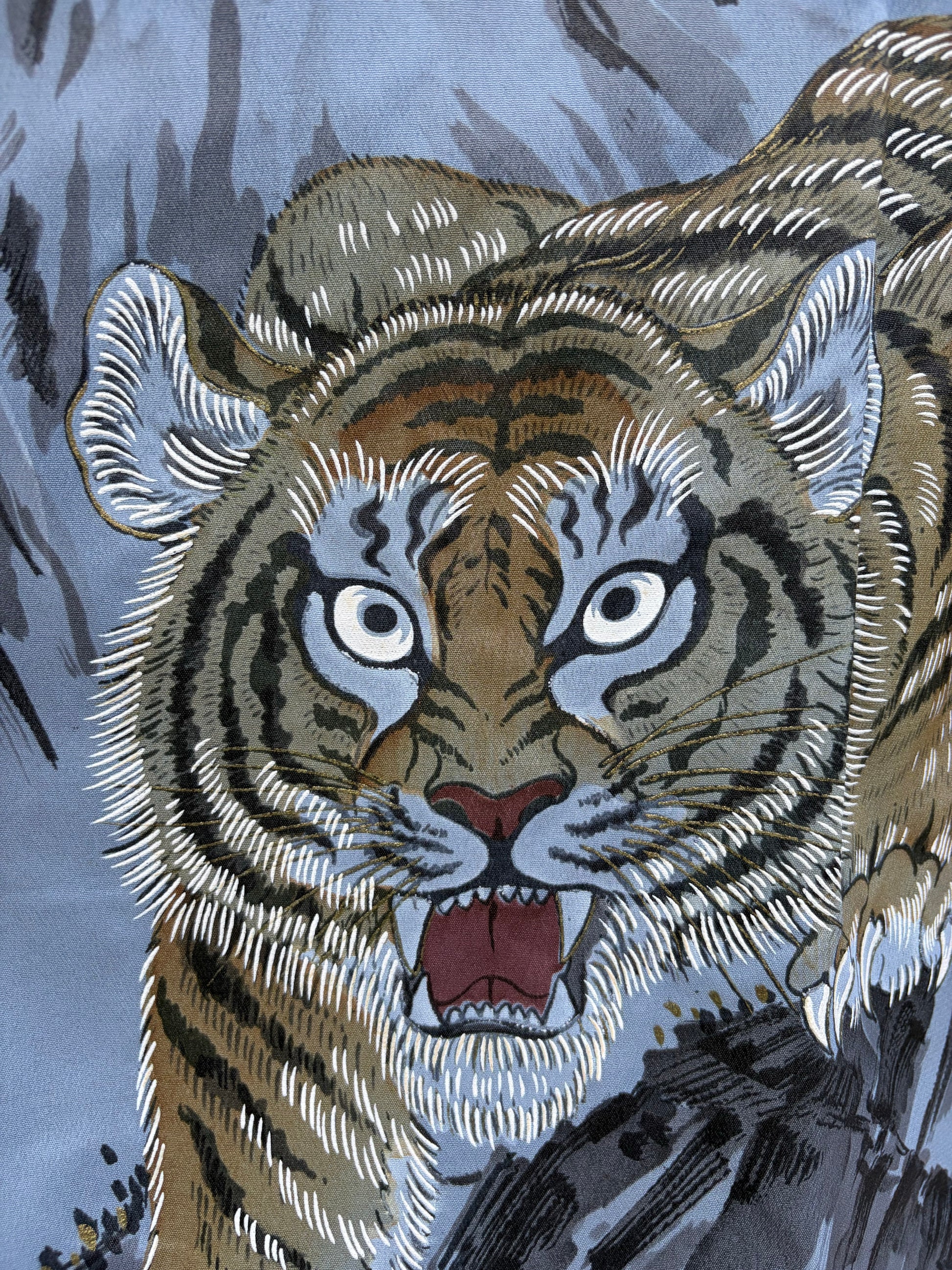 Close-up of the tiger's face on the haori lining