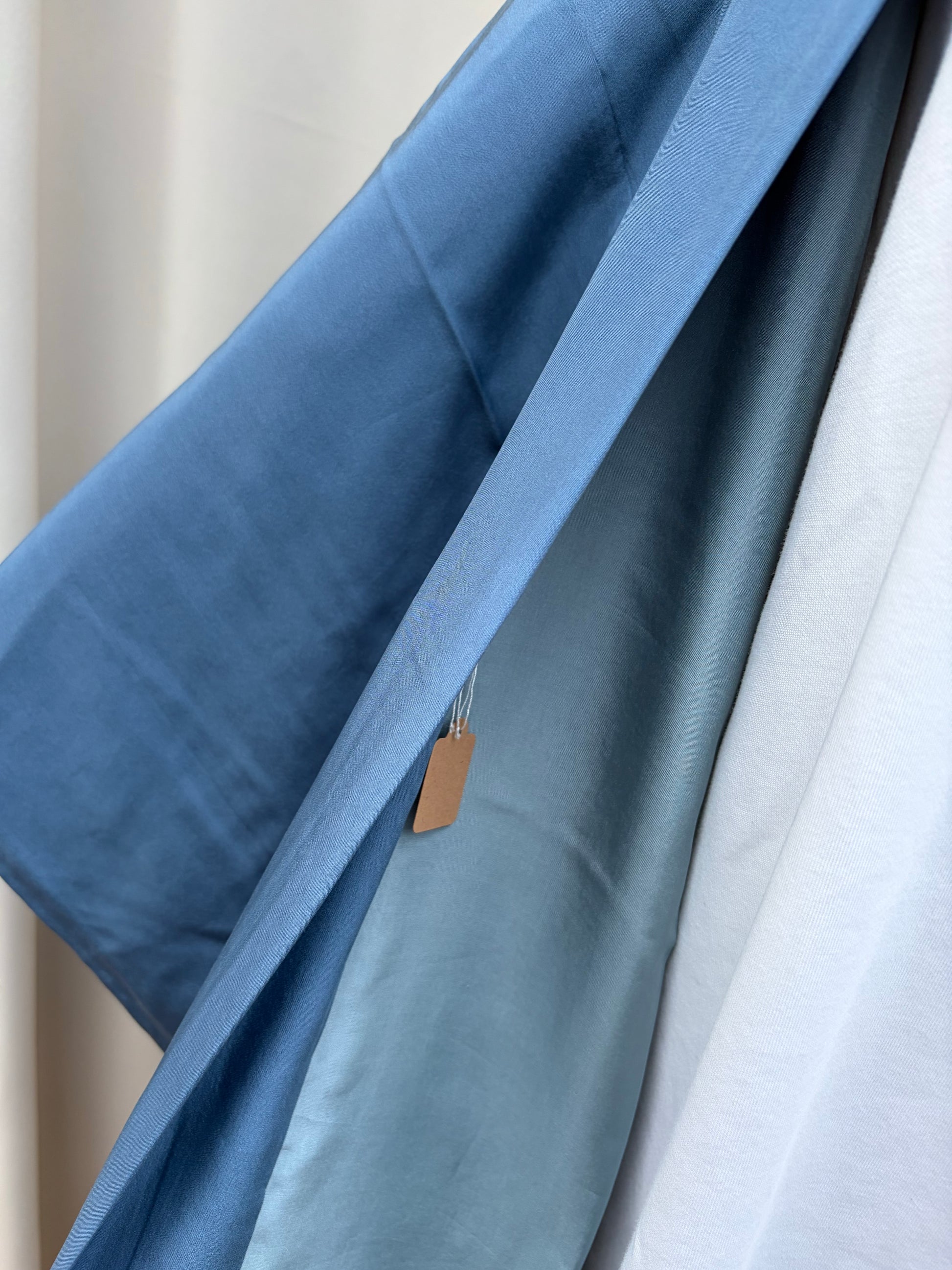 Inner lining and collar detail of the men's nagajuban