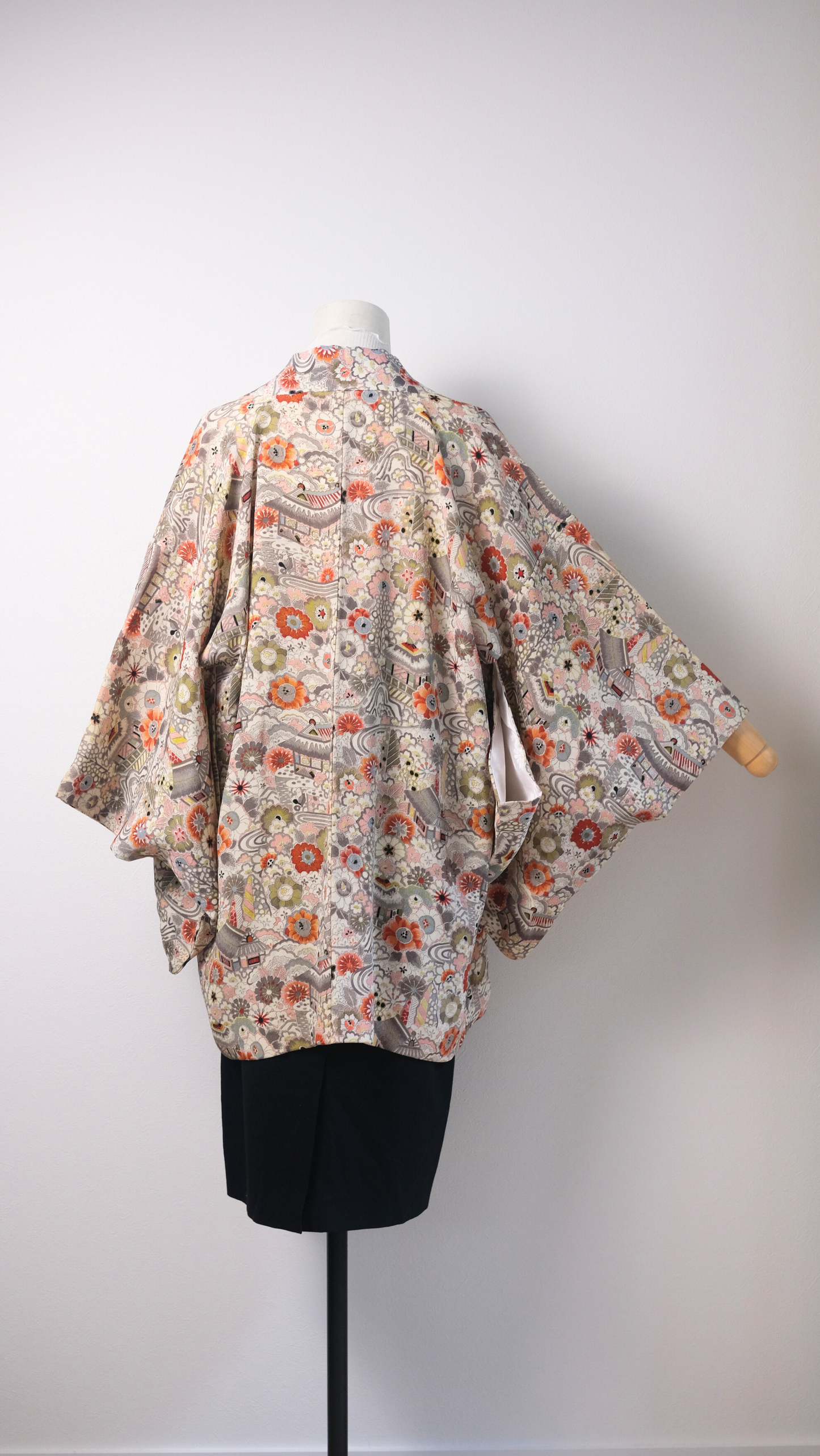 Pastel Scenic Garden Haori with Temple & Floral Motif