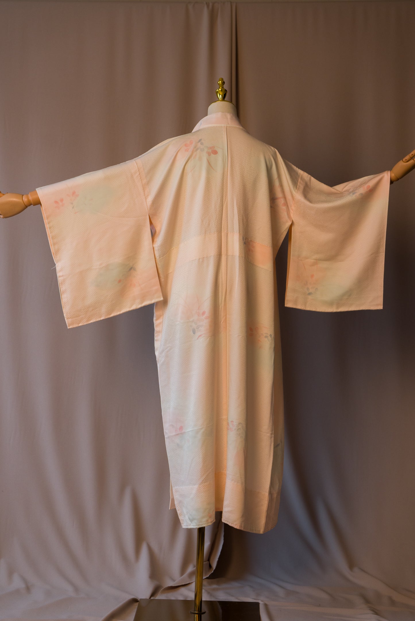 Vintage Soft Peach Floral Nagajuban with Embroidered Collar
