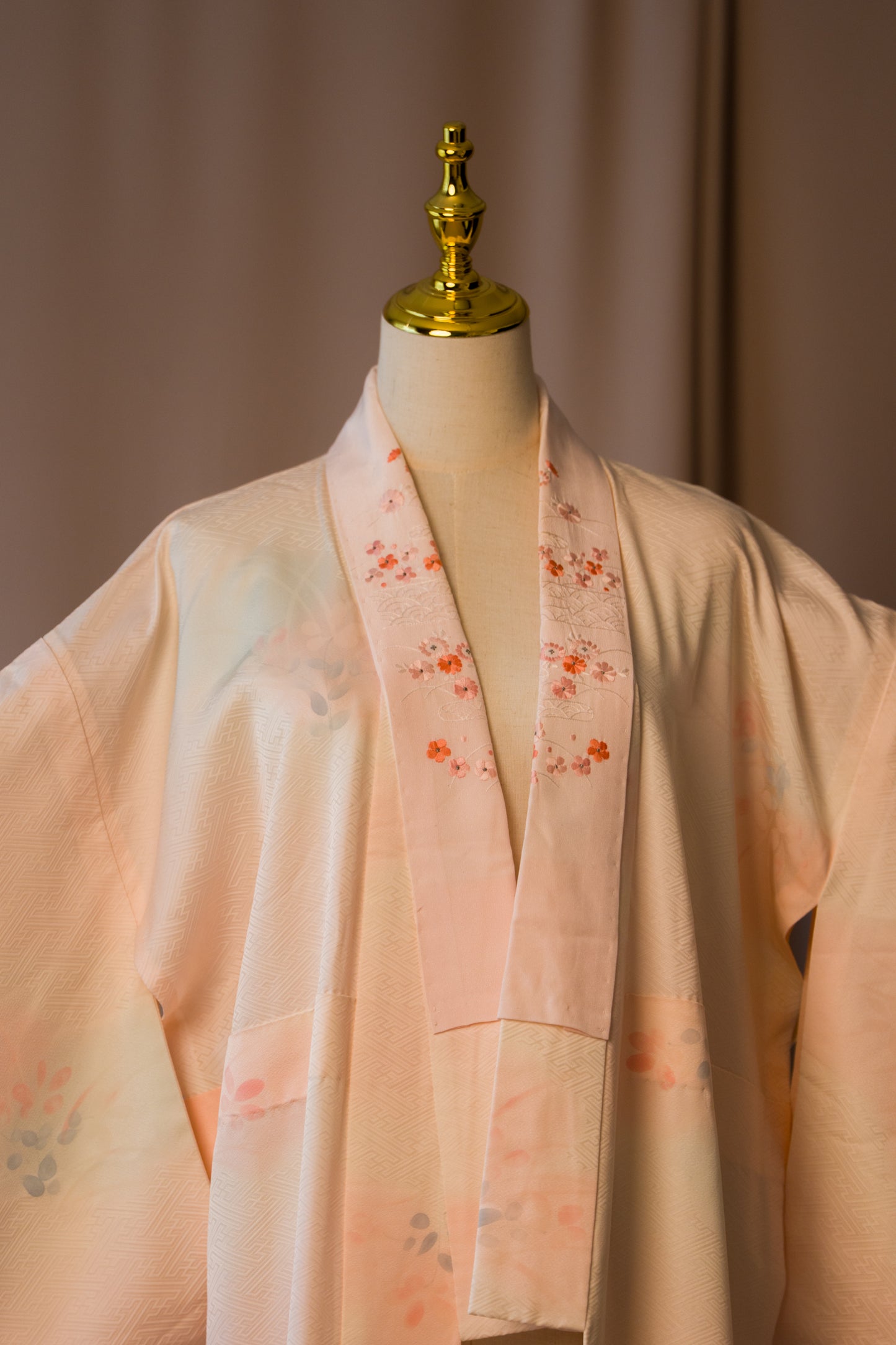 Vintage Soft Peach Floral Nagajuban with Embroidered Collar