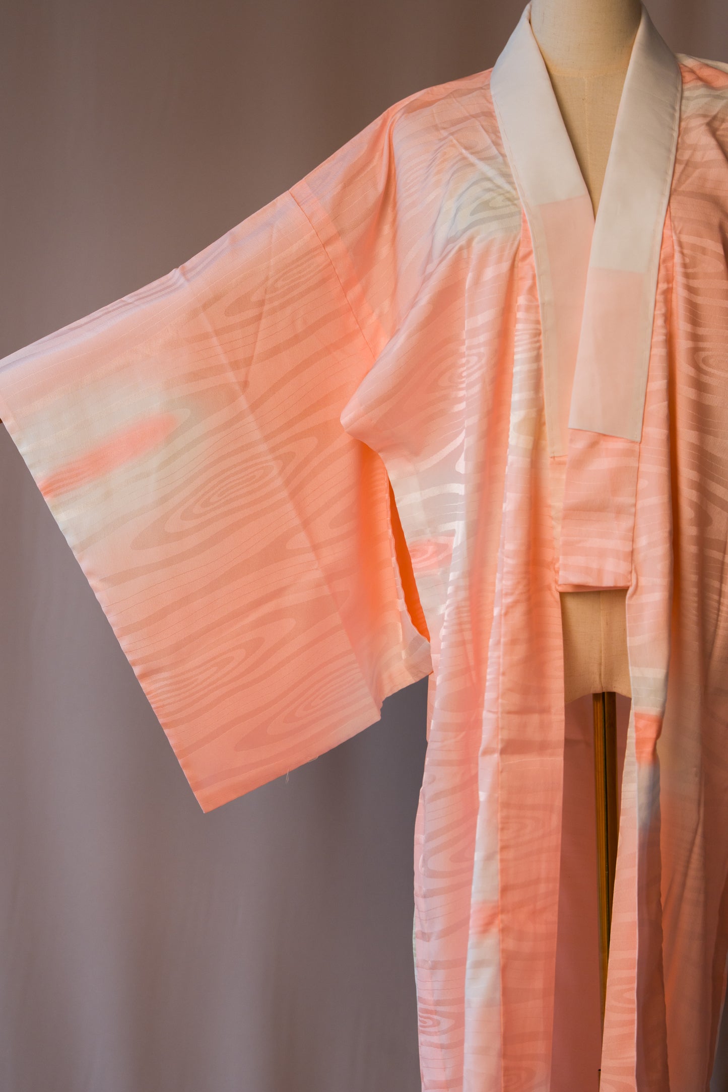 Vintage Soft Pink Nagajuban with Flowing Wave Pattern