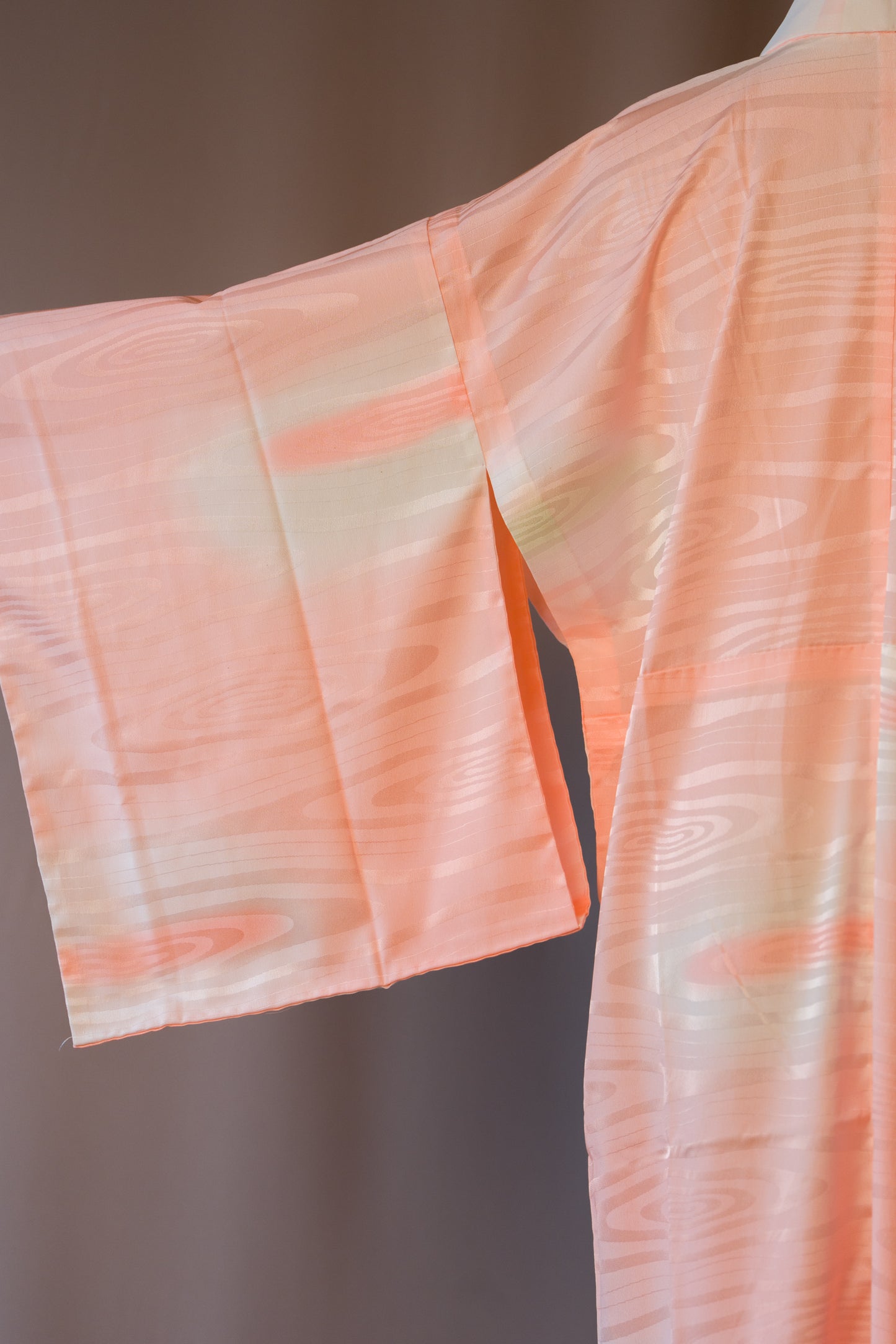 Vintage Soft Pink Nagajuban with Flowing Wave Pattern