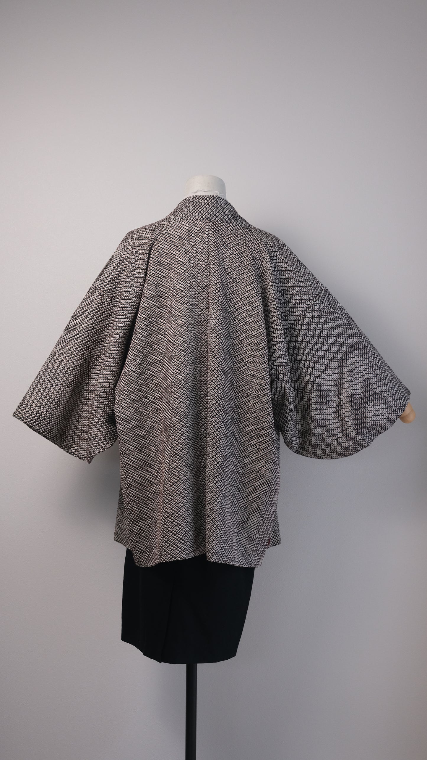 Black & Red Shibori Haori with Tsuzimi Motif Lining
