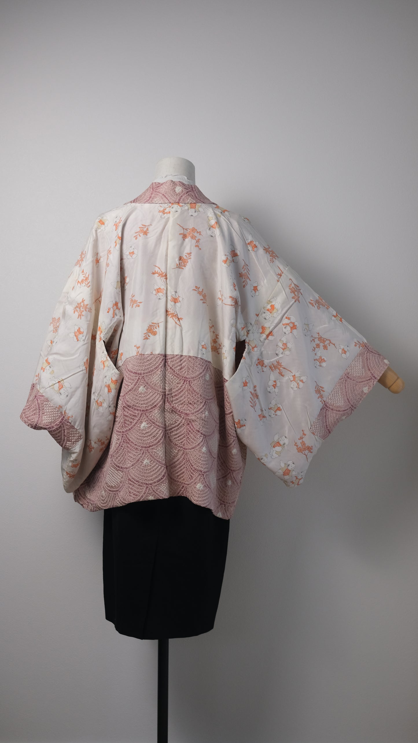 Dusty Rose Shibori Haori with Wave Motif and Playful Lining