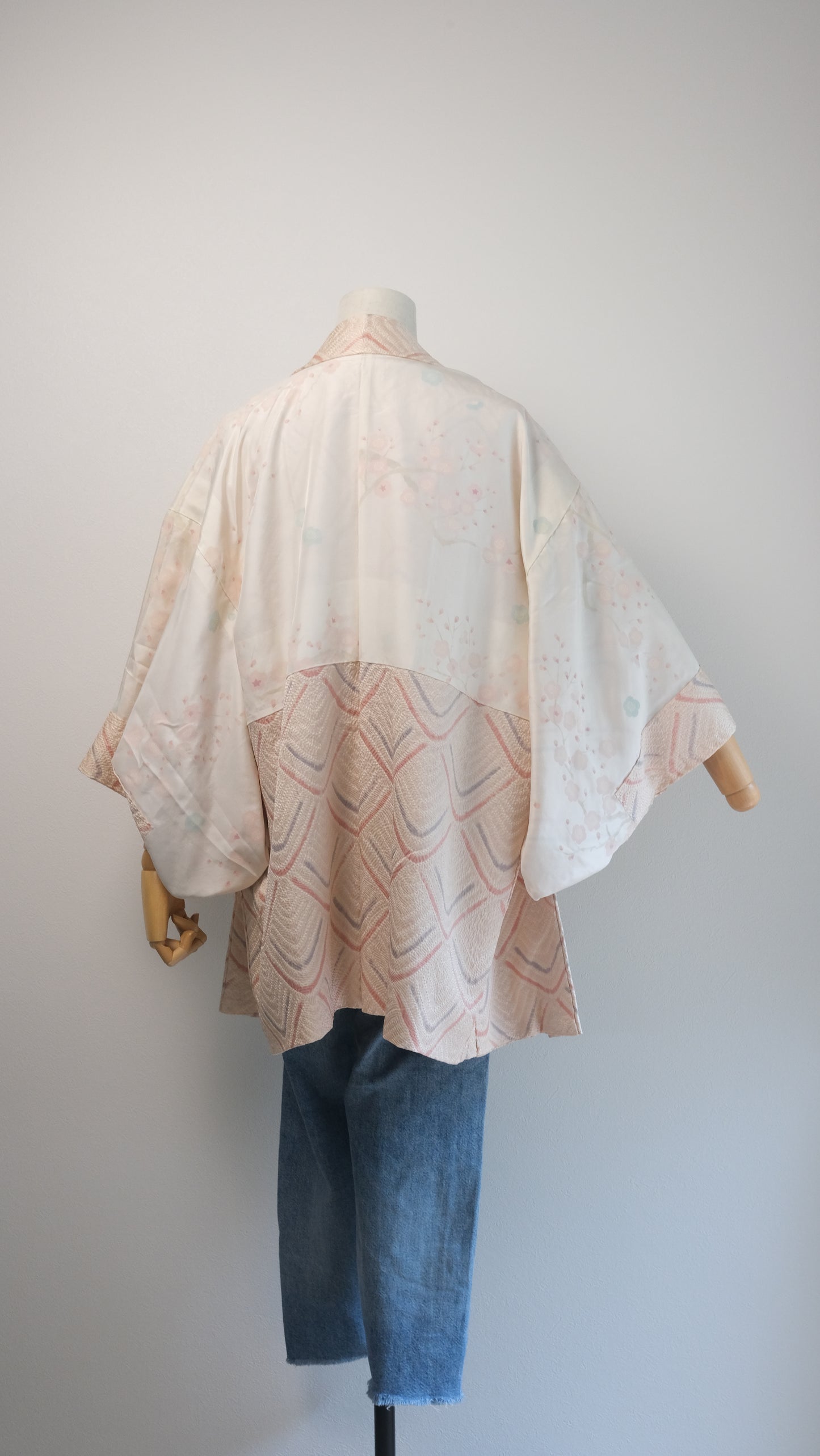 Light Pink Shibori-Style Haori with Subtle Pastel Lining