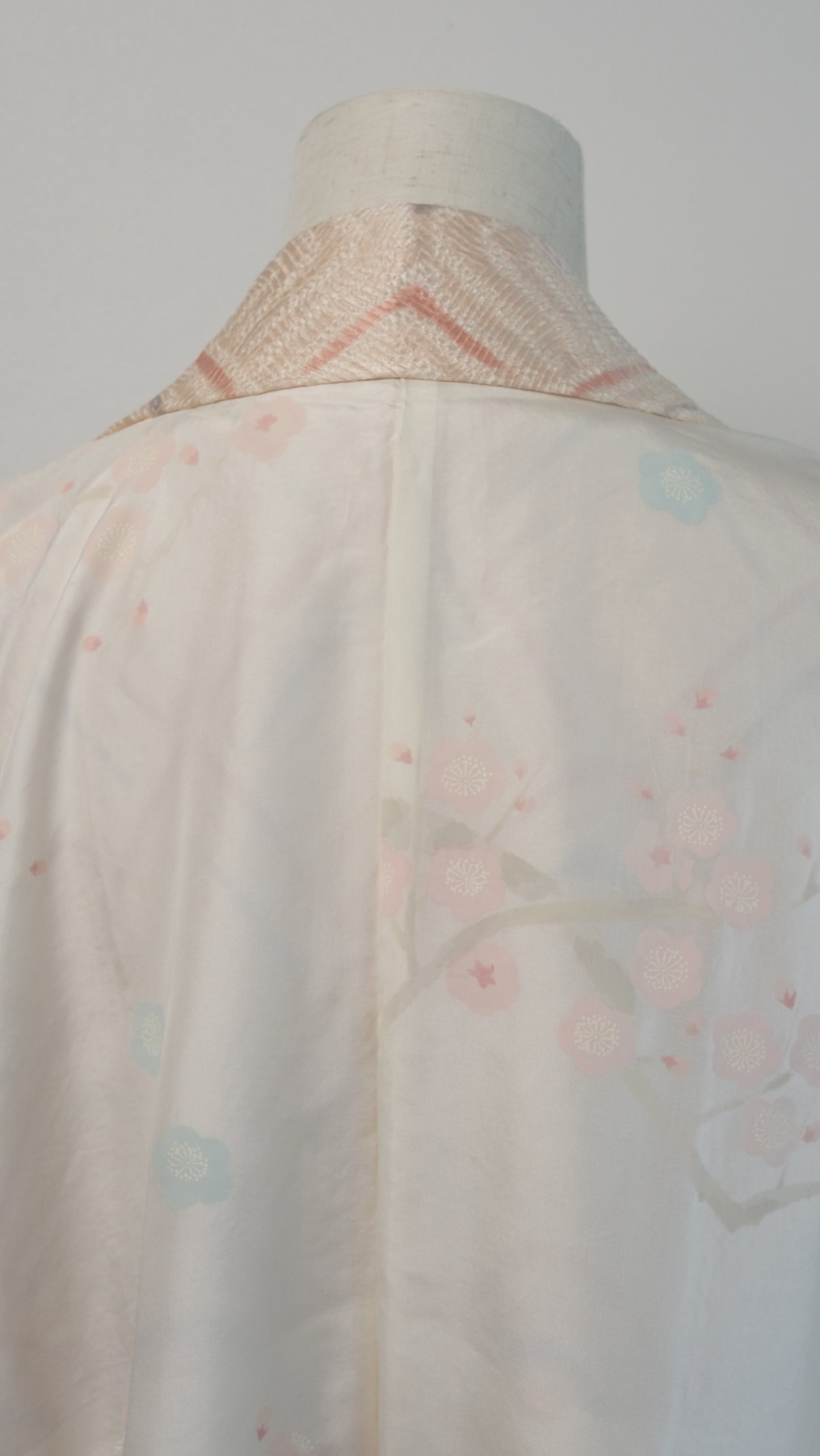 Light Pink Shibori-Style Haori with Subtle Pastel Lining