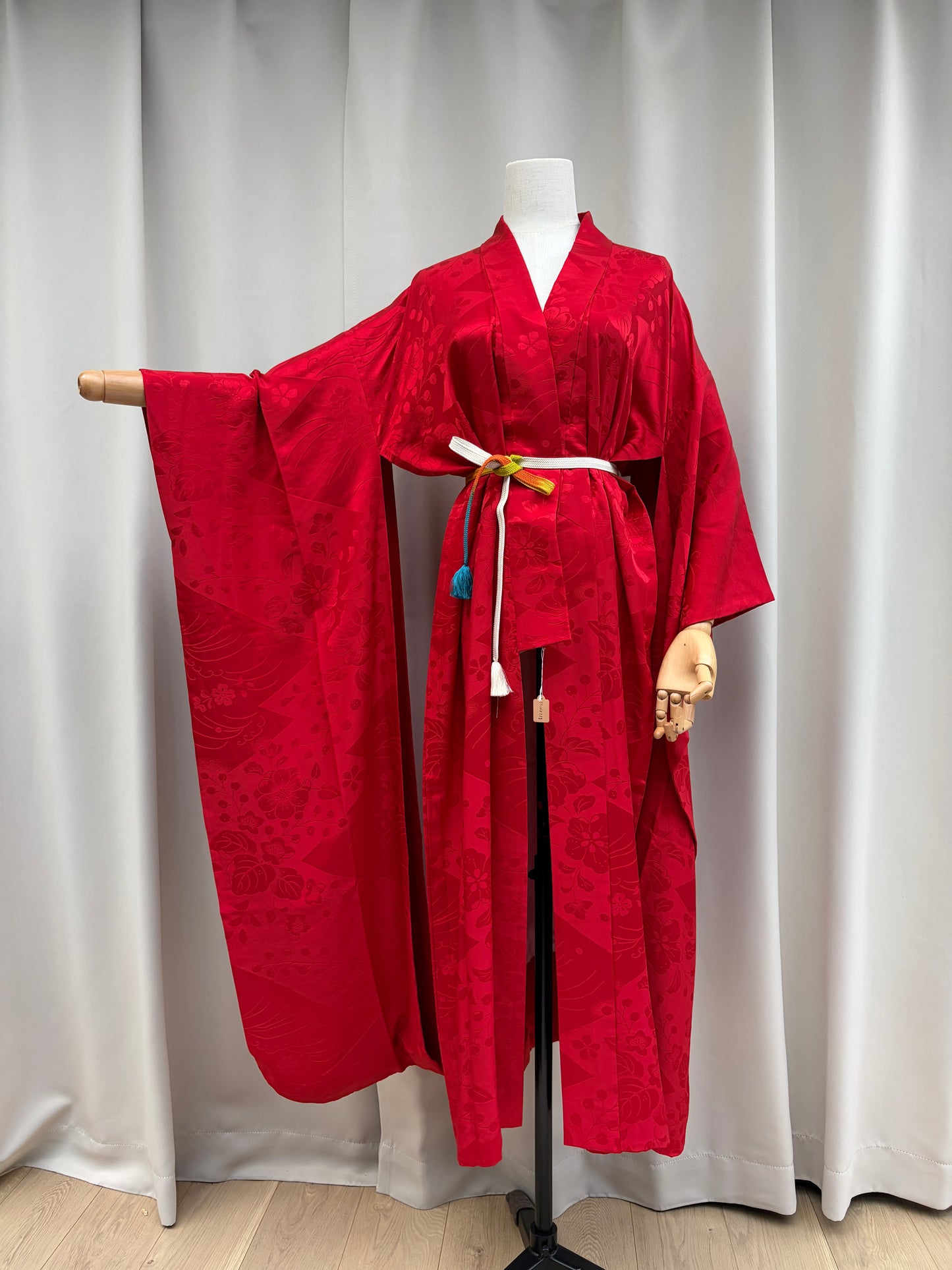 Vintage red nagajuban tone-on-tone floral fabric detail