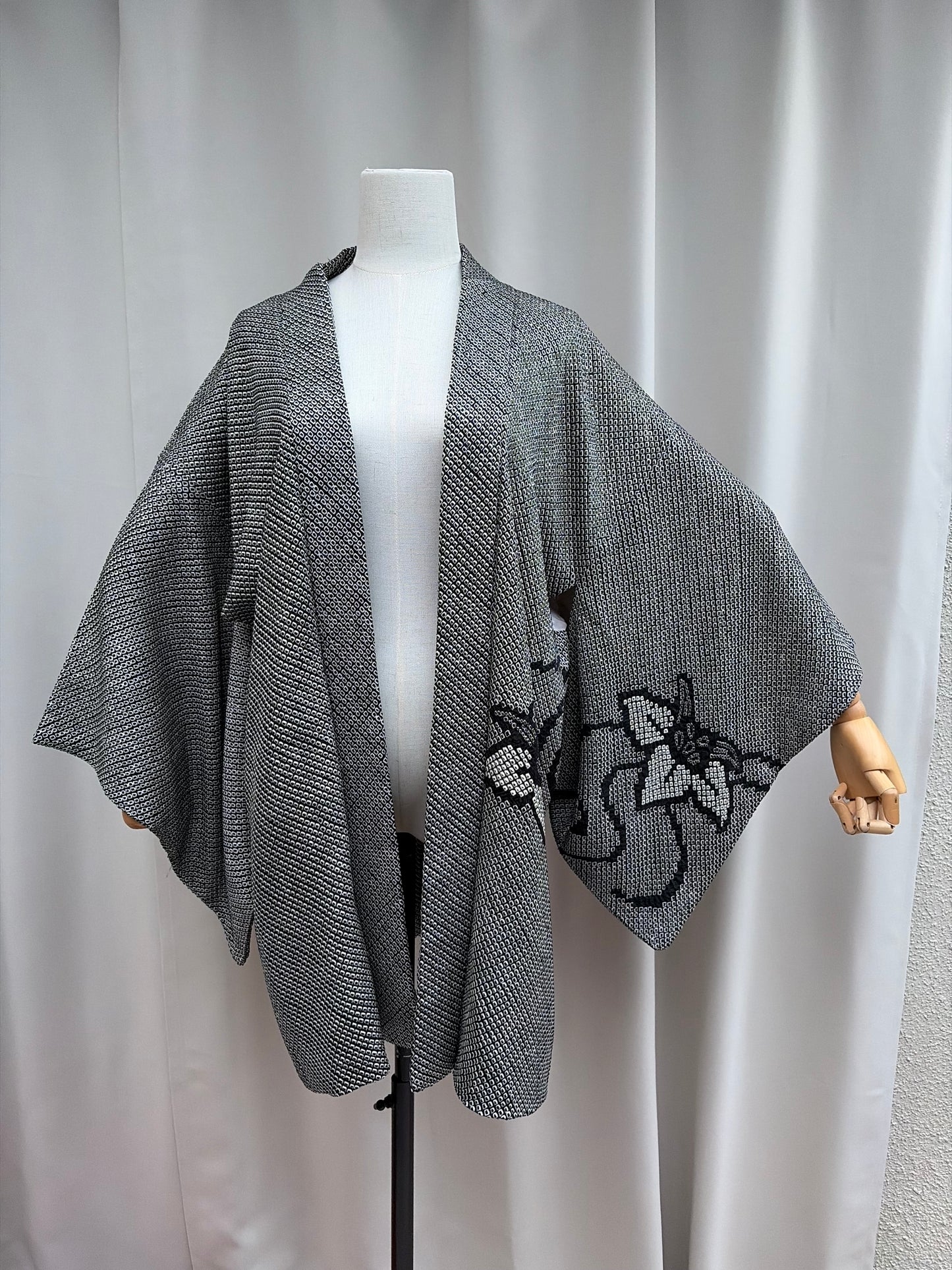 Vintage Black Shibori Haori with Chrysanthemum Motif