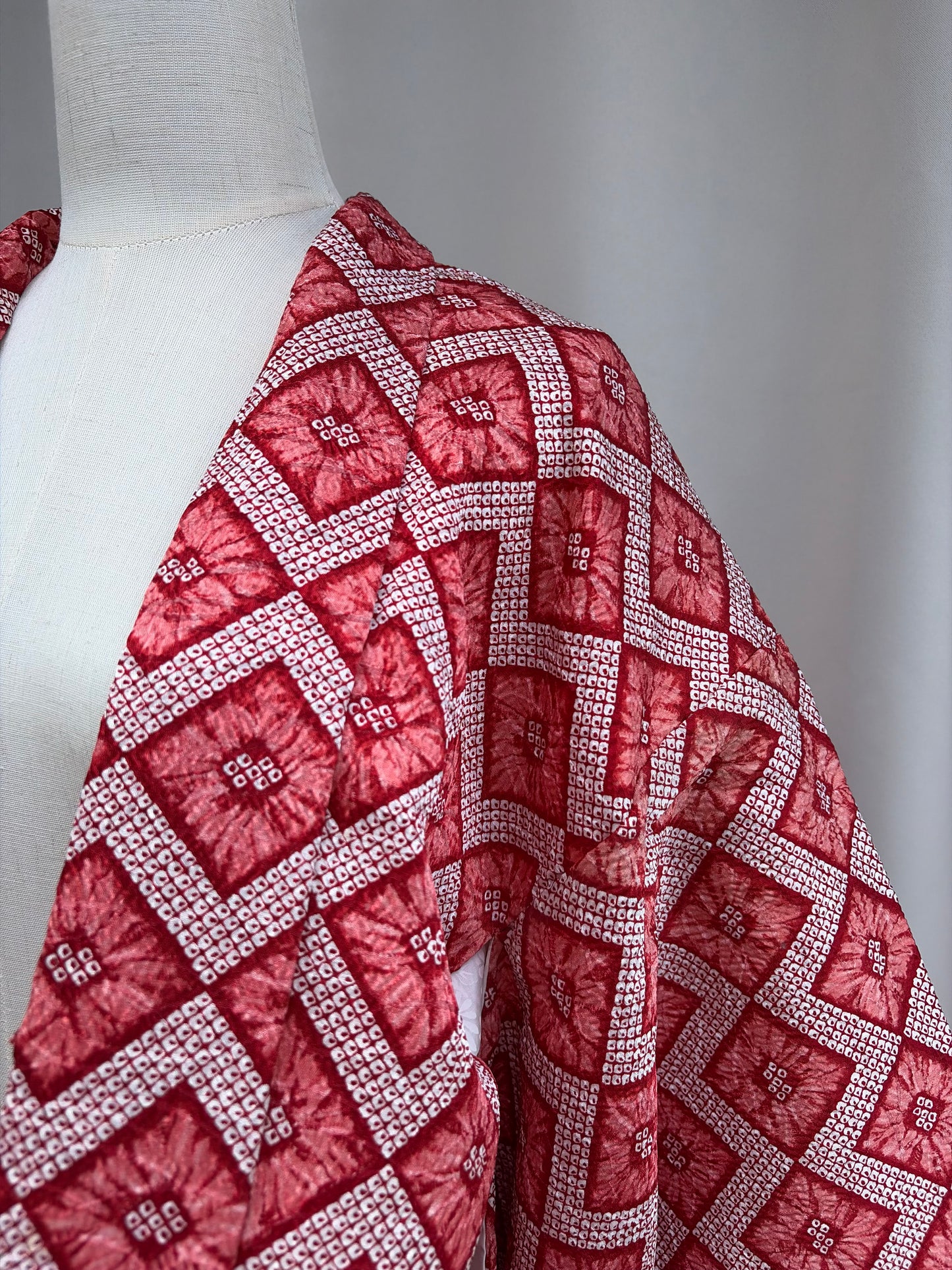 Vintage Red Shibori-Style Haori with Higaki Diamond Pattern