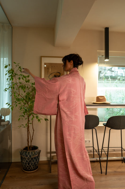 Vintage Pink Summer Kimono with Water Ripple Pattern and Family Crest