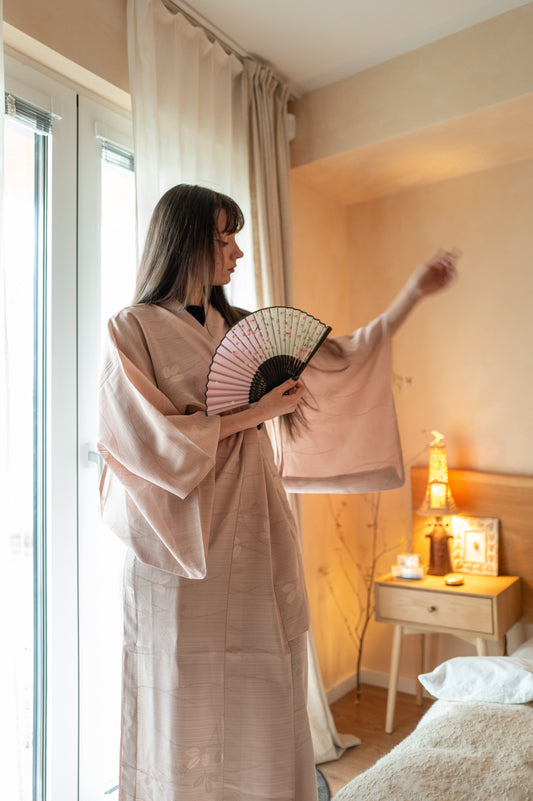Vintage Dusty Pink Summer Kimono with Grass Motif and Family Crest