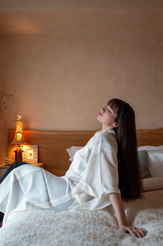 Винтидж лек, прозрачен Nagajuban в цвят слонова кост