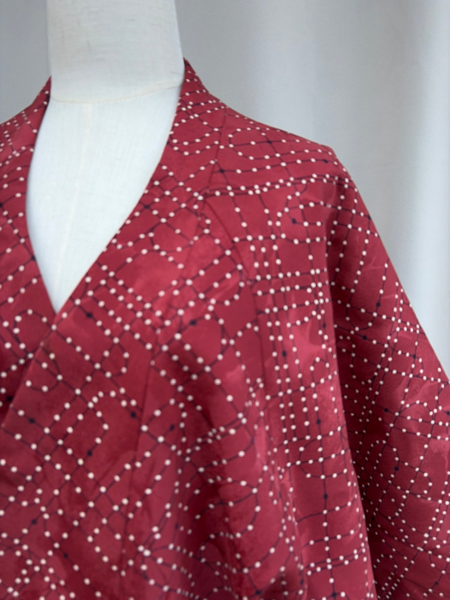 Wine red dotted douchugi, front view