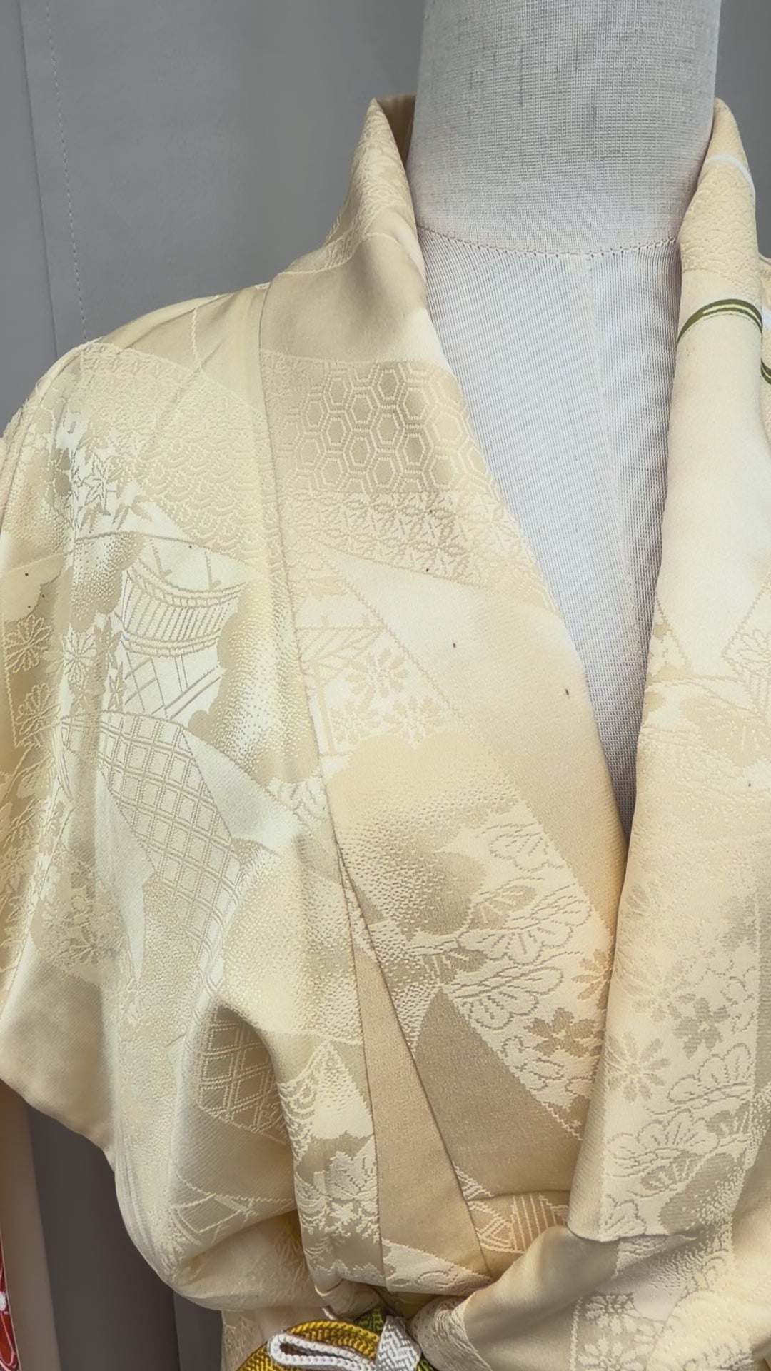 Vintage cream silk furisode